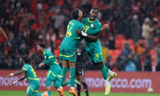 Senegal vô địch cúp châu Phi sau trận chung kết hỗn loạn