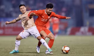 Văn Quyết khó cứu được Hà Nội FC, V.League nóng cả 2 đầu bảng đấu