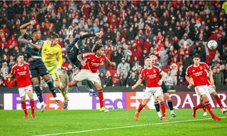 Real Madrid đại bại trước Jose Mourinho, Barca thắng lớn