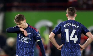 HIGHLIGHTS: Arsenal bị Brentford chia điểm, lung lay ngôi đầu bảng 