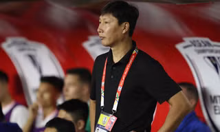 HLV Kim Sang-sik là phương án phù hợp với bóng đá Việt Nam ở giai đoạn chuyển giao thế hệ. 