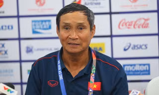 HLV Mai Đức Chung mong các CĐV tiếp lửa cho đội tuyển nữ Việt Nam khi gặp Úc. 