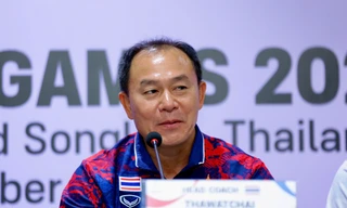 HLV Thawatchai tuyên bố U22 Thái Lan sẽ đánh bại U22 Việt Nam để giành HCV SEA Games 33 (ảnh Hữu Phạm)