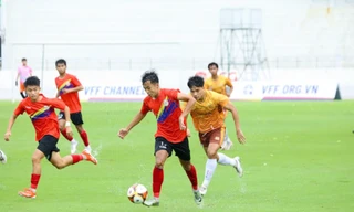 Cả 4 đội bóng vào bán kết U21 quốc gia đều phải quyết kết cục trên chấm luân lưu 11m (ảnh X.H)