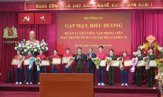 Bộ Công an khen thưởng Trịnh Thu Vinh, Đình Bắc và các HLV, VĐV đạt thành tích cao ở SEA Games 33
