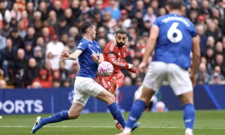 HIGHLIGHTS: Đánh bại Everton, Liverpool phả hơi nóng vào gáy MU