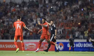 Trực tiếp Việt Nam vs Myanmar 1-0 (H1): Không vào!!! M. Aung dứt điểm 