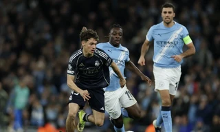 Silva nhận thẻ đỏ, Man City bị Real Madrid loại khỏi Champions League 