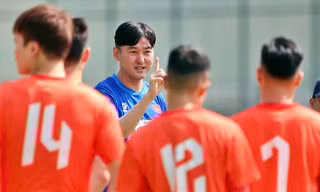 Vì sao HLV Kim Sang-sik bất ngờ chia tay trợ lý số 1 ở đội tuyển Việt Nam?