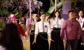 'Top 30 Hoa hậu du lịch dân tộc Việt Nam' hoá thân thành gái Thái, tôn vinh ẩm thực Việt