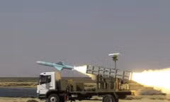 Iran tung đòn đáp trả, Mỹ tuyên bố dừng tấn công