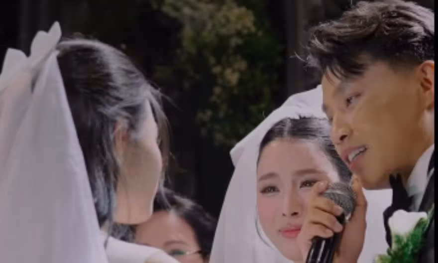 Đám cưới cầu thủ Văn Thanh, cô dâu công khai con gái riêng