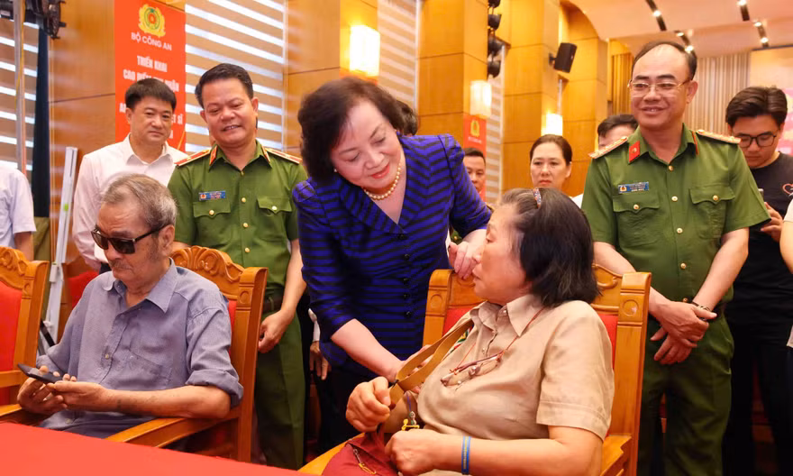 Phó Thủ tướng Phạm Thị Thanh Trà: Tìm kiếm, xác định danh tính liệt sĩ là nhiệm vụ thiêng liêng
