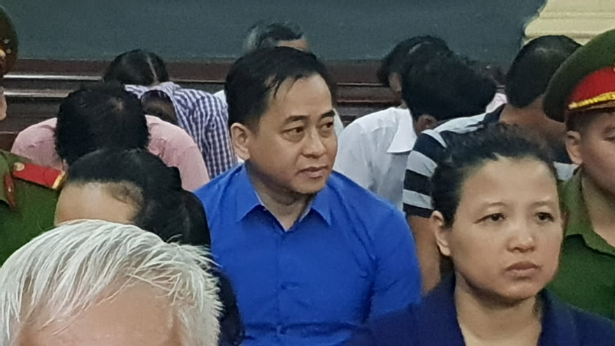 Bị cáo Vũ 'nhôm'. Ảnh Văn Minh