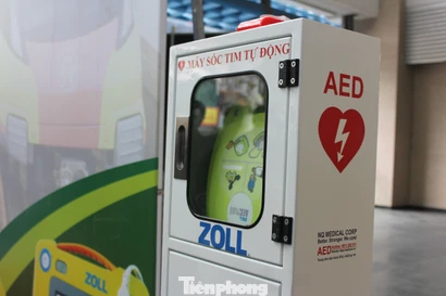 Lắp đặt máy sốc tim tự động tại ga tàu điện Cát Linh - Hà Đông