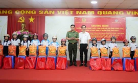 Hoạt động ý nghĩa của Công an Cần Thơ trước thềm năm học mới