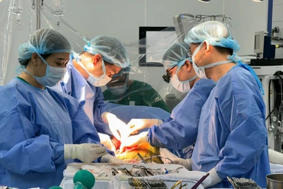 Phẫu thuật cứu sống bệnh nhân có khối u gan ở vị trí 'tử thần'