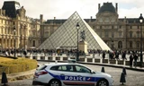 Pháp bắt giữ 2 nghi phạm vụ trộm bảo tàng chấn động thế giới