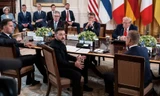 Tổng thống Ukraine Volodymir Zelensky và các nhà lãnh đạo châu Âu khác trong cuộc gặp Tổng thống Mỹ Donald Trump tại Nhà Trắng ngày 18/8. (Ảnh: NYT)