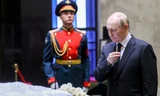 Tổng thống Nga Putin viếng bạn học cũ