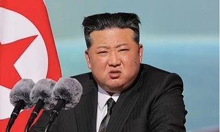 Chủ tịch Triều Tiên thị sát tàu ​​khu trục 5.000 tấn