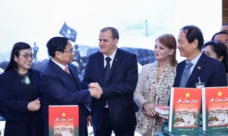 Thủ tướng dự lễ ra mắt sách của Đại tướng Võ Nguyên Giáp bằng tiếng Ả-rập tại Algeria