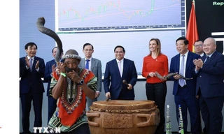 Thủ tướng Phạm Minh Chính thăm thị trường chứng khoán lớn nhất châu Phi