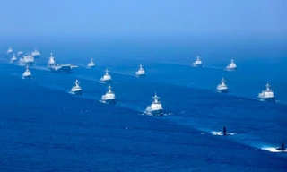 Nhật Bản lo ngại thông tin Trung Quốc triển khai hàng trăm tàu quân sự