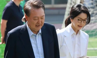 Cựu Tổng thống Hàn Quốc Yoon Suk-yeol và phu nhân Kim Keon-hee. (Ảnh: Yonhap)