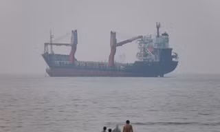 Mỹ - Iran kết thúc đàm phán gián tiếp, số phận eo biển Hormuz vẫn lơ lửng
