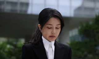 Cựu đệ nhất phu nhân Hàn Quốc xin lỗi, tự gọi là người vô danh