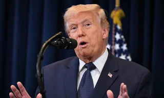 Tổng thống Trump nói Lãnh tụ tối cao Iran ‘khó sống yên’, Tehran cảnh báo đanh thép