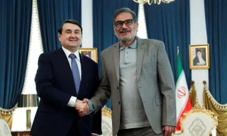 Thoát chết sau đòn không kích của Israel, tướng Iran trở lại ‘phòng chiến tranh’