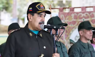 Tổng thống Venezuela chìa ‘cành ô liu’ với Mỹ
