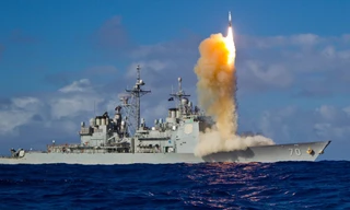 Mỹ triển khai 3 chiến hạm áp sát Venezuela