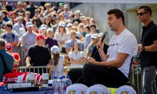 Xung quanh vụ ám sát Charlie Kirk rúng động nước Mỹ