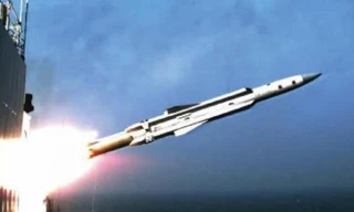 Iran sắp mua tên lửa diệt hạm siêu thanh Trung Quốc