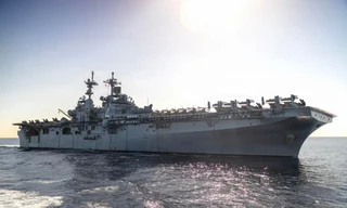 Mỹ đưa tàu đổ bộ và thêm hàng nghìn lính thủy đánh bộ tới Trung Đông