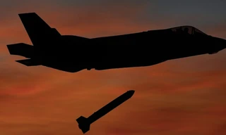 Rộ tin Mỹ đưa vũ khí hạt nhân trở lại Anh, Nga nói đang theo dõi