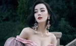 Địch Lệ Nhiệt Ba gây sốt quốc tế