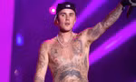 Justin Bieber điên rồ giữa hàng chục nghìn người