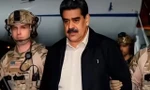 Tràn lan video AI về tổng thống Venezuela bị còng tay, áp giải về Mỹ