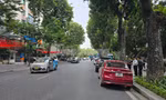 Camera AI 'phủ sóng' đường phố Hà Nội: Giảm vi phạm nhưng dân kêu trời vì thiếu bãi đỗ xe 