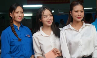 Hoa hậu Thanh Thủy, Tiểu Vy, Á hậu Ngọc Hằng đi bỏ phiếu từ 6h sáng