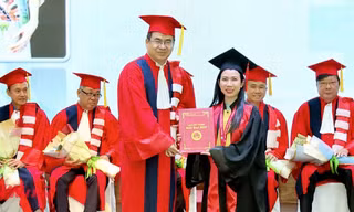 Rộ quảng cáo ôn thi bác sĩ nội trú, ĐH Y Dược TPHCM cảnh báo