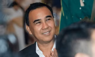Triệu tập 2 người chia sẻ video giả 'Quyền Linh bị bắt'; Voi thong dong đi dạo giữa đường khiến người dân hoảng sợ 