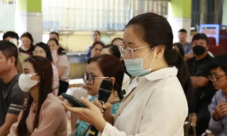 Vụ nghi thịt bẩn tuồn vào trường học: Phụ huynh bức xúc muốn kiện nhà cung cấp suất ăn