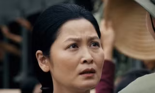 'Mưa đỏ' xô đổ 'Địa đạo'