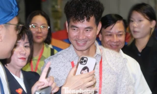 NSND Xuân Bắc và dàn sao 'Mưa đỏ' ở buổi sơ duyệt A80 