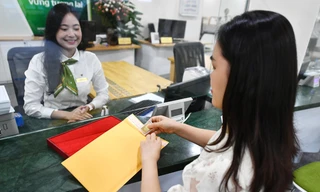 200 triệu nên gửi tiết kiệm hay đầu tư vàng, chứng khoán để sinh lời?